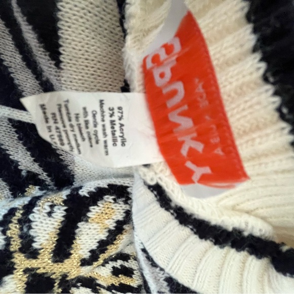 Vintage 90s Spunky Cream And Gray Plaid With Large Floral Print Knit Sweater - Picture 3 of 10